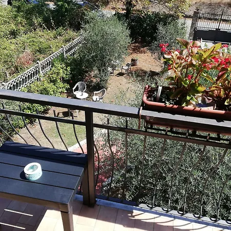 Al Calcandola Bed & Breakfast 3*