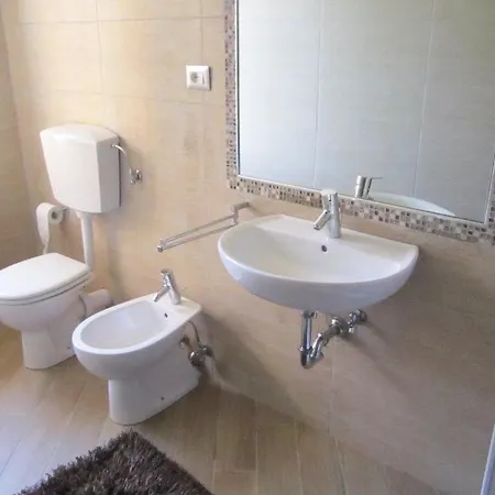 Al Calcandola Bed & Breakfast *